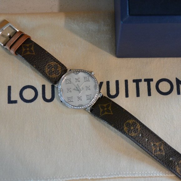 Louis Vuitton Tambor Slim Quartz Dentelle with Diamonds Watch - Picture 5 of 6